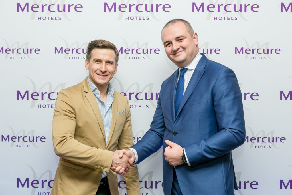 Tomasz Barański i Krzysztof Rek - Dyrektor ds. operacyjnych Mercure Warszawa Centrum